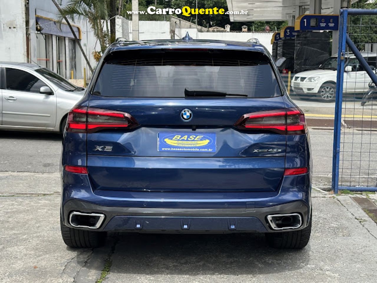 BMW   X5 XDRIVE 45E 3.0 M.SPORT  AUT. (HÍB.)   AZUL 2022 3.0 GASOLINA E ELÉTRICO - Loja