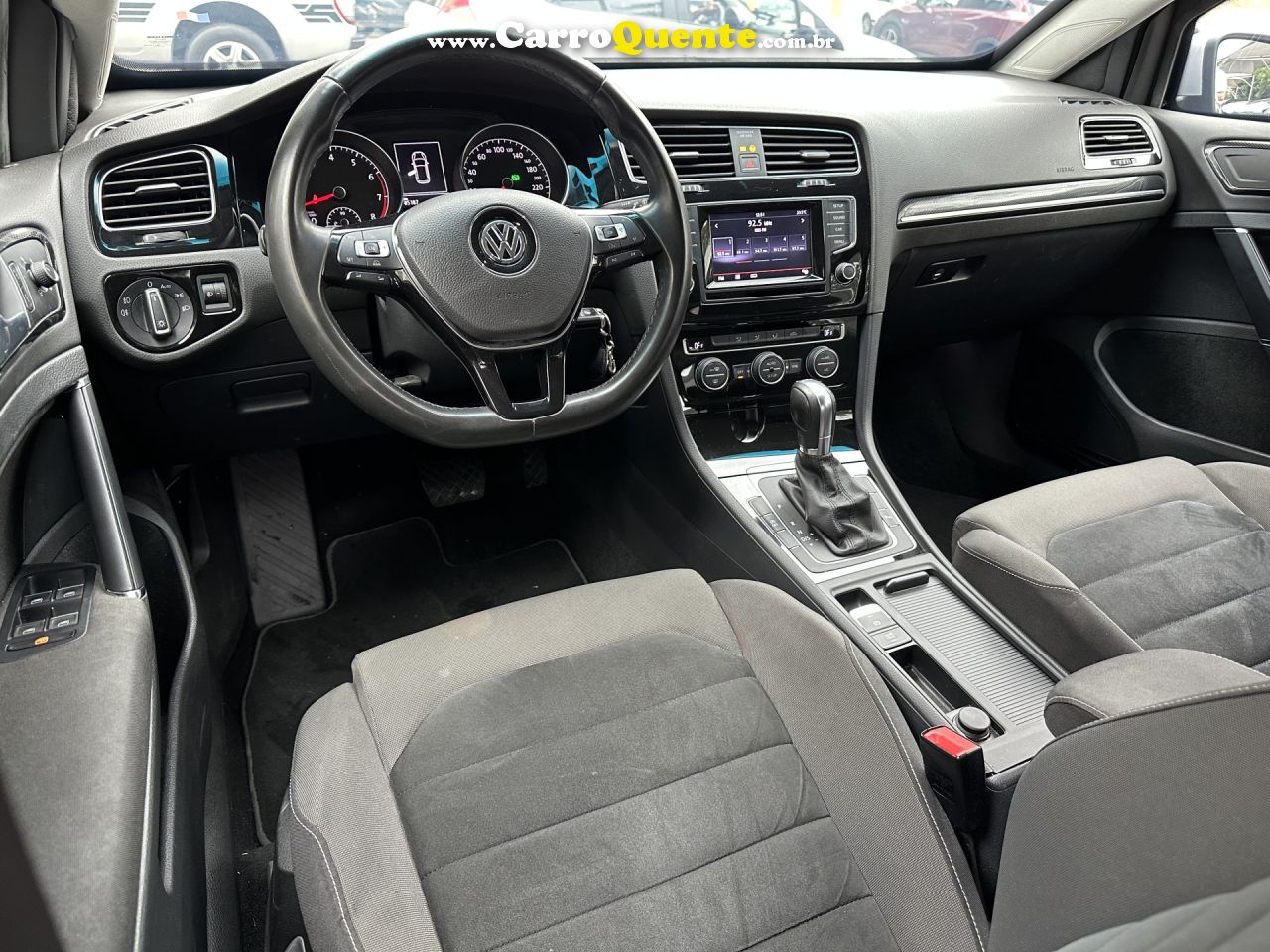 VOLKSWAGEN   GOLF HIGHLINE 1.4 TSI 140CV AUT.   PRATA 2014 1.4 TSI GASOLINA - Loja