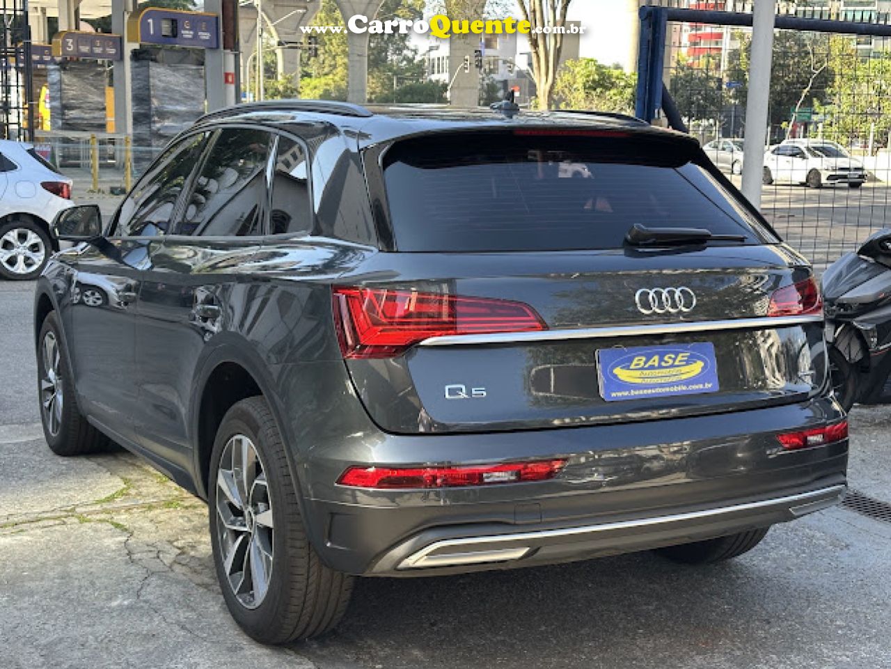 AUDI   Q5 2.0 16V TFSI QUATTRO S TRONIC   CINZA 2022 2.0 GASOLINA - Loja