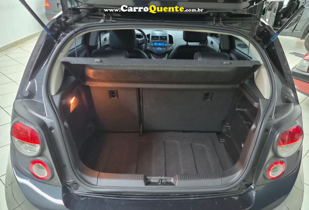 CHEVROLET   SONIC HB LT 1.6 16V FLEXPOWER 5P AUT.   PRETO 2014 1.6 FLEX - Loja