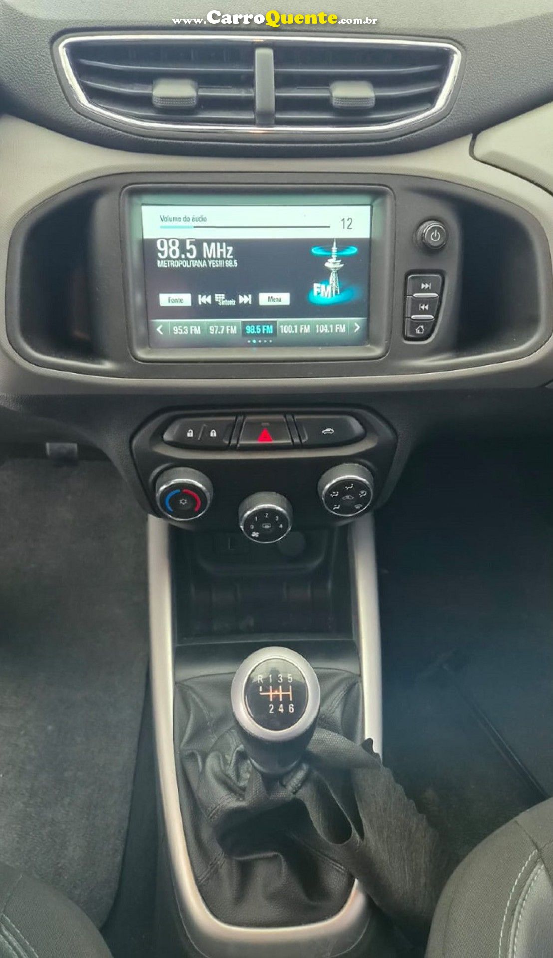 CHEVROLET   ONIX HATCH LT 1.4 8V FLEXPOWER 5P MEC.   PRETO 2019 1.4 FLEX - Loja