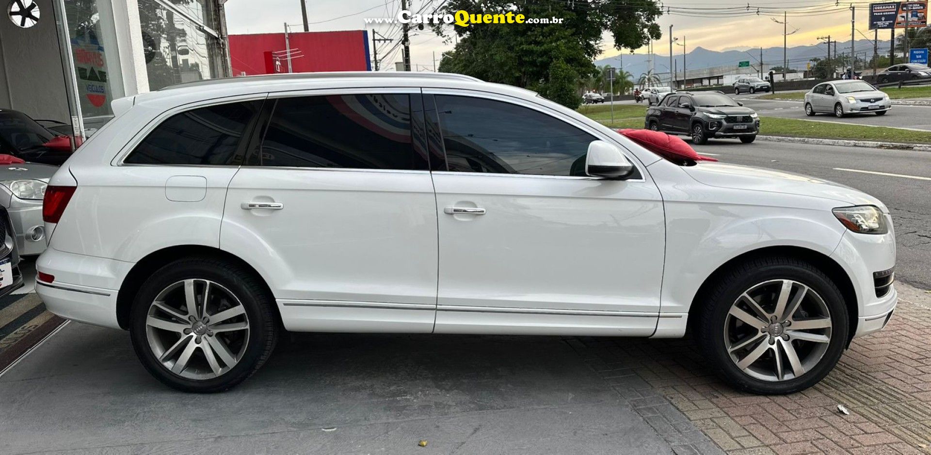 AUDI   Q7 3.0 V6 TFSI  QUAT.TIP.5P PERFORMANCE   BRANCO 2012 3.0 GASOLINA - Loja