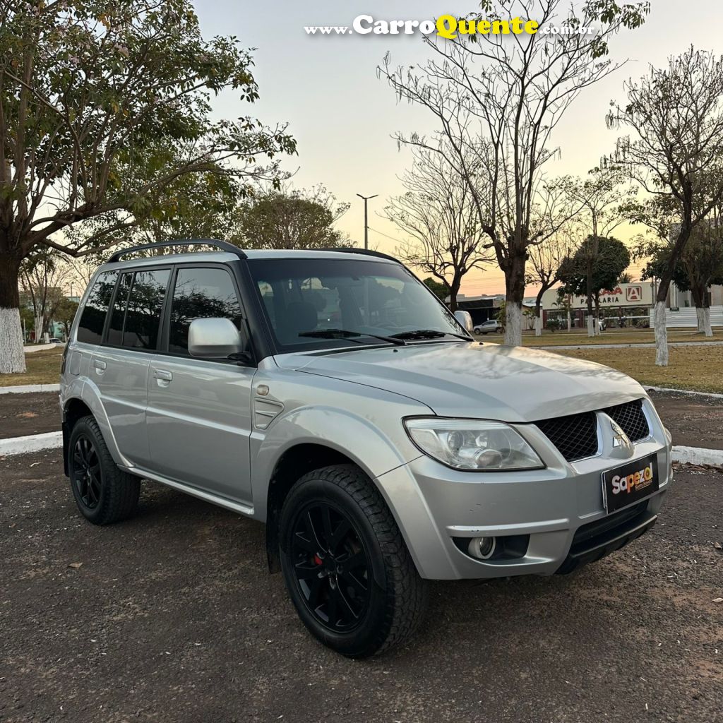 MITSUBISHI   PAJERO TR4 2.0 2.0 FLEX 16V 4X4 AUT.   PRATA 2011 2.0 FLEX - Loja