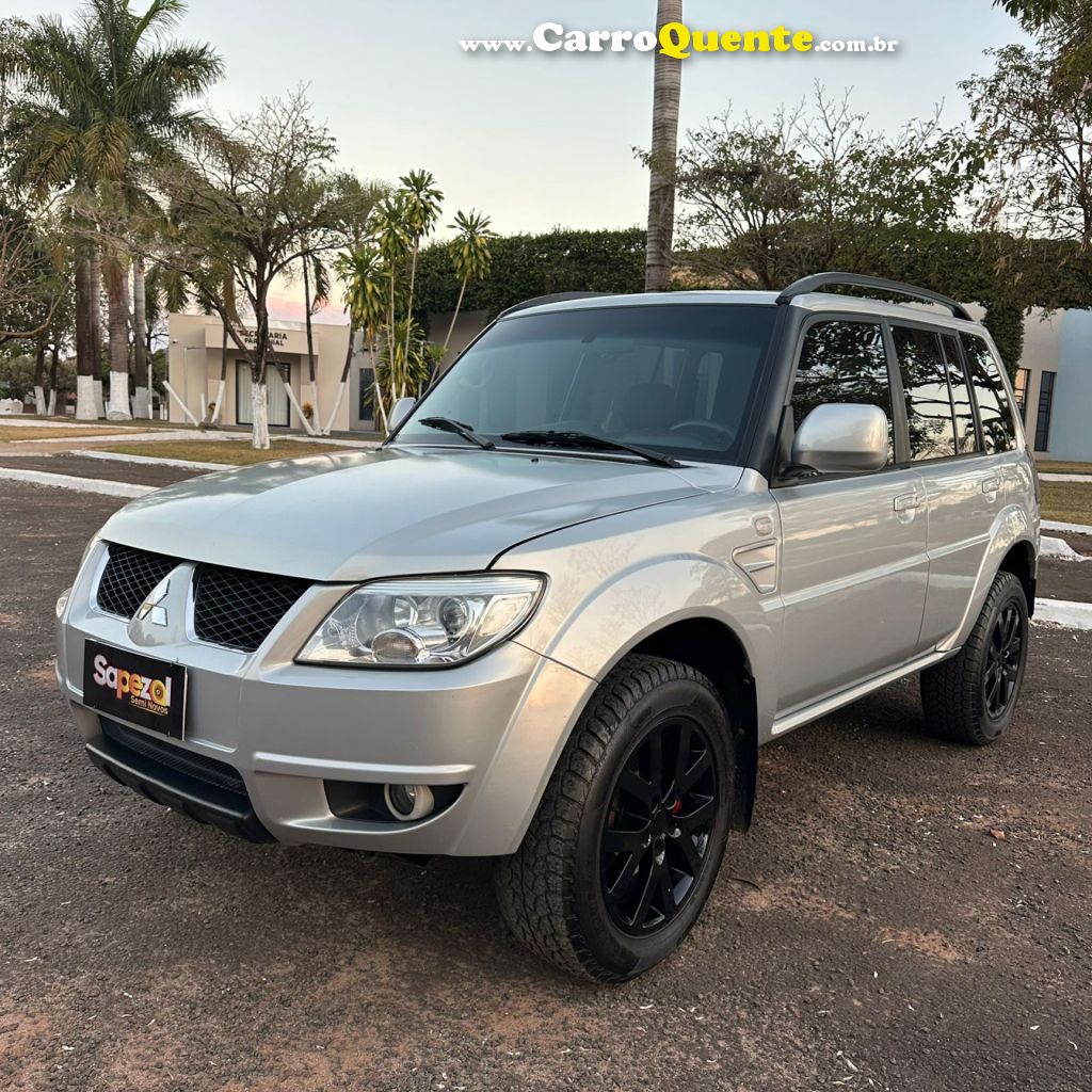 MITSUBISHI   PAJERO TR4 2.0 2.0 FLEX 16V 4X4 AUT.   PRATA 2011 2.0 FLEX - Loja