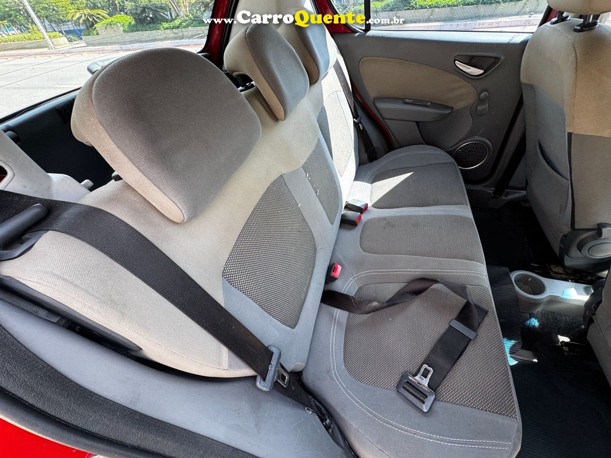 FIAT PALIO 1.6 MPI ESSENCE 16V 2016 - Loja