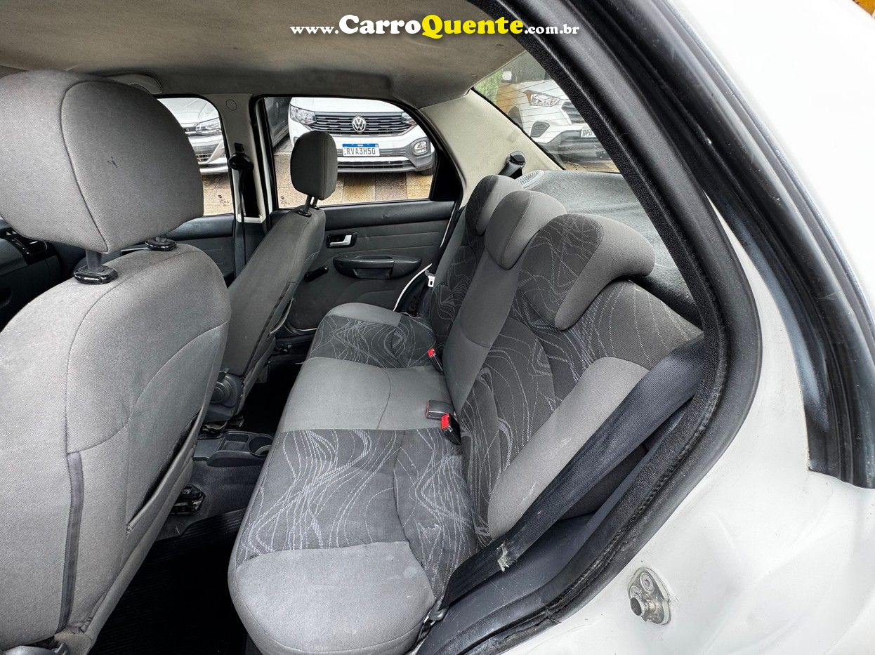 FIAT SIENA 1.0 MPI EL 8V 2013 - Loja