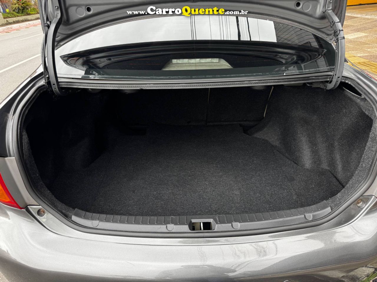 TOYOTA COROLLA 1.8 SE-G 16V 2010 - Loja