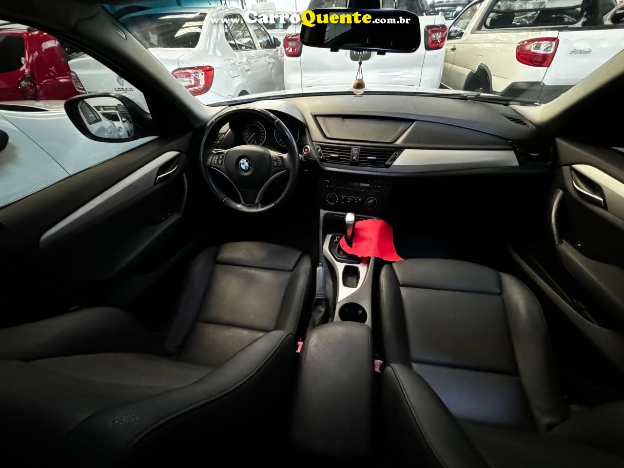 BMW X1 2.0 16V SDRIVE18I 2011 - Loja