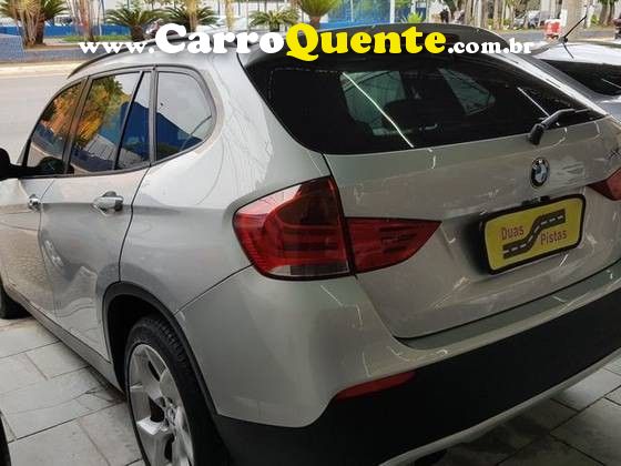 BMW X1 2.0 16V SDRIVE18I 2011 - Loja