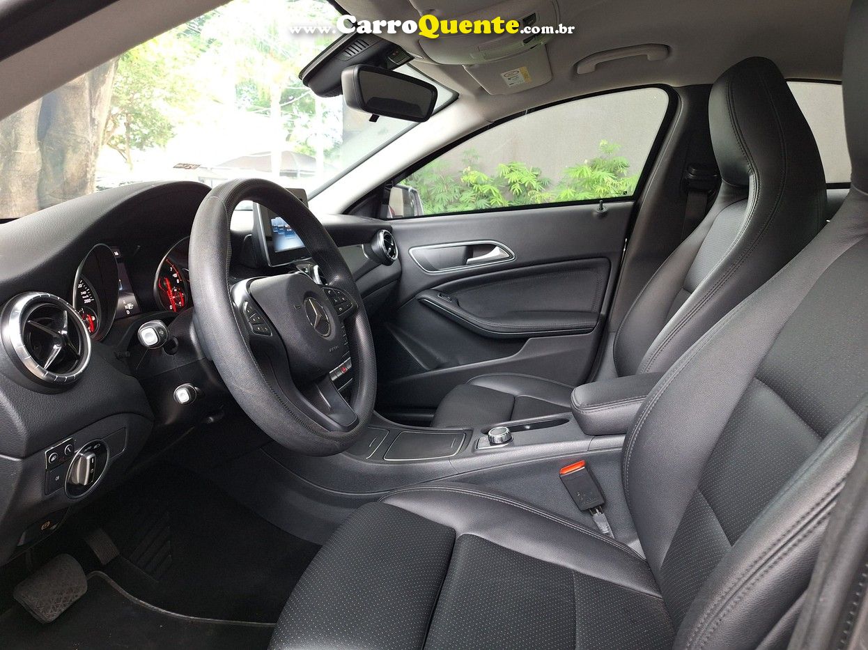 MERCEDES-BENZ CLA 180 1.6 CGI 7G-DCT 2019 - Loja