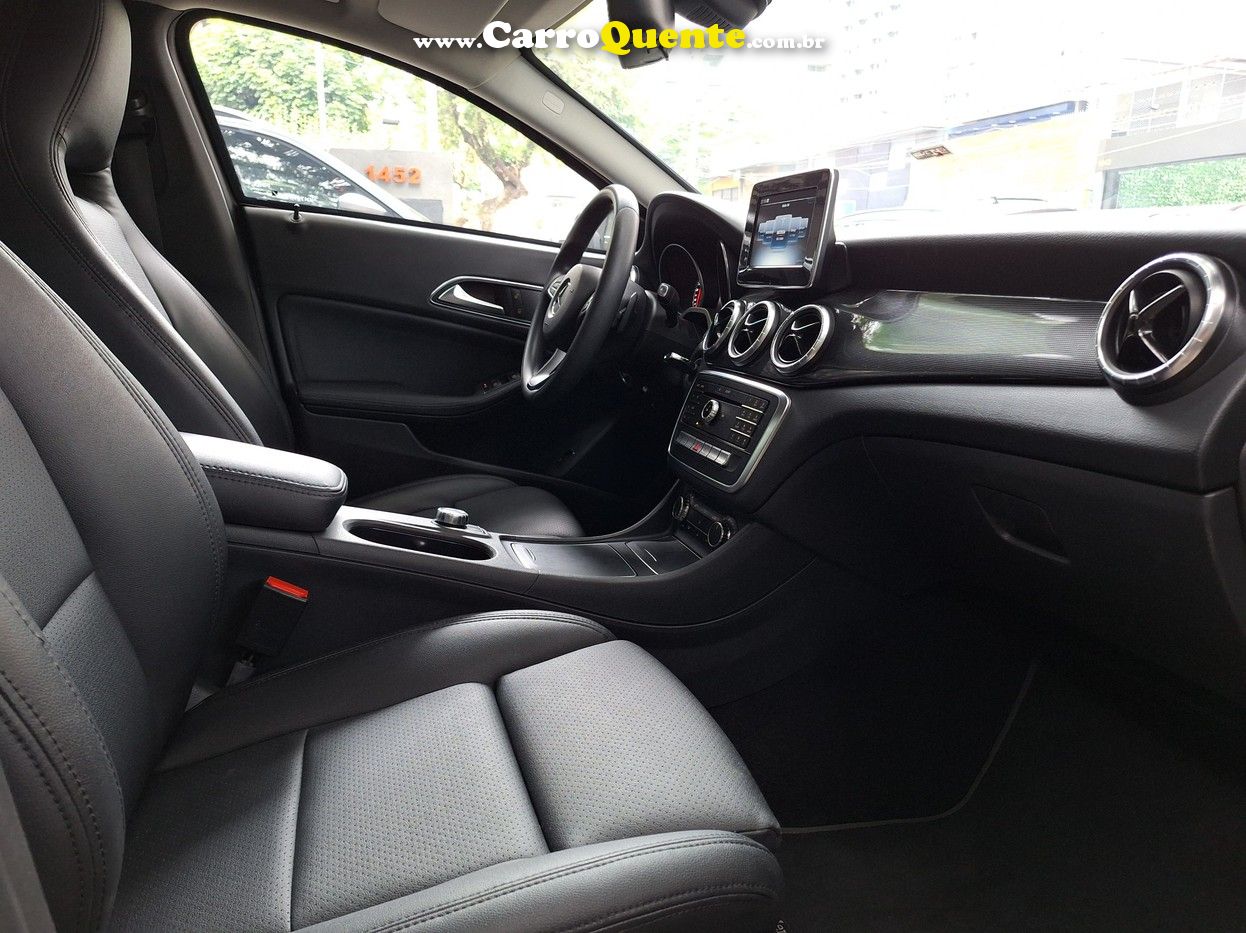 MERCEDES-BENZ CLA 180 1.6 CGI 7G-DCT 2019 - Loja