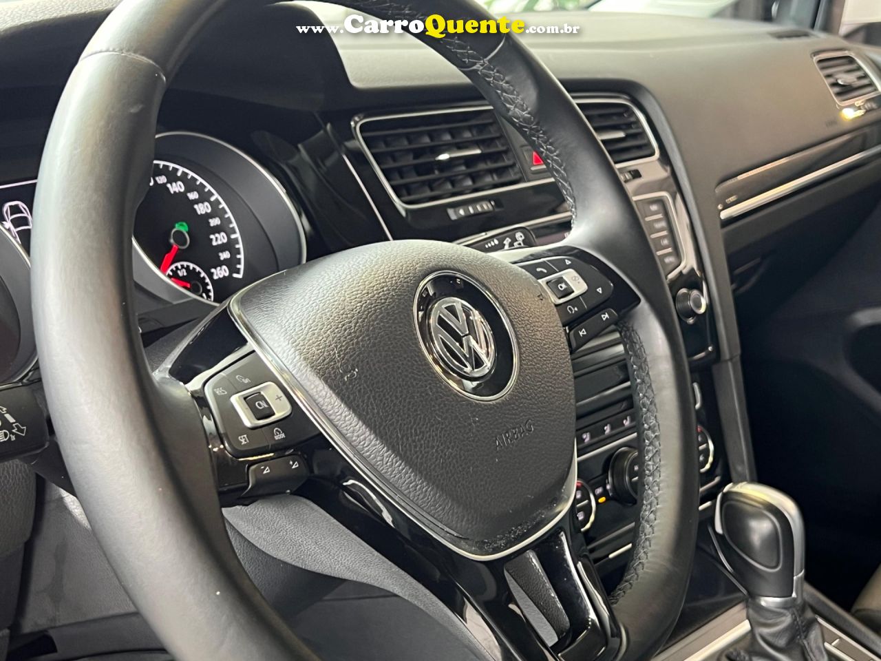 VOLKSWAGEN GOLF 1.4 TSI HIGHLINE 16V 2015 - Loja