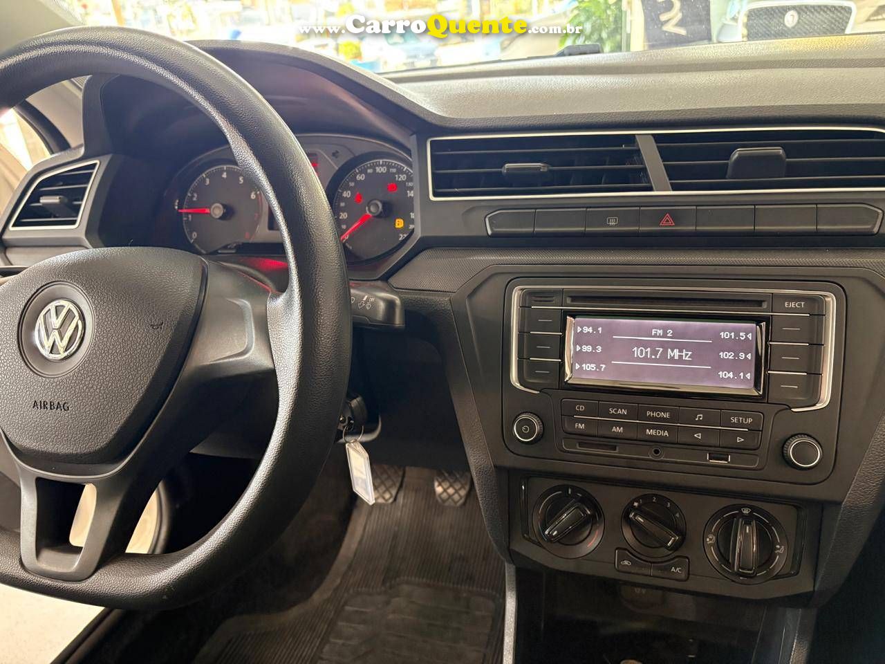 VOLKSWAGEN VOYAGE 1.0 12V MPI TOTALFLEX 2023 - Loja