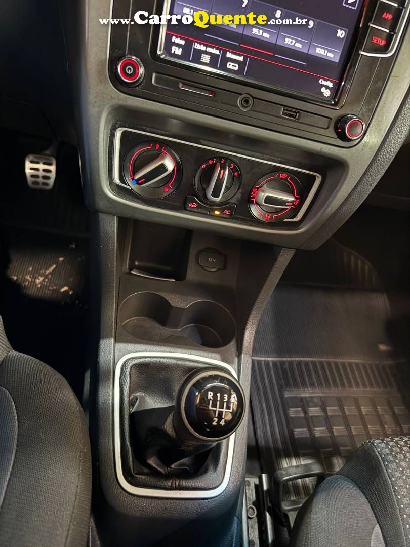 VOLKSWAGEN FOX 1.6 MSI TOTAL CONNECT 2018 - Loja