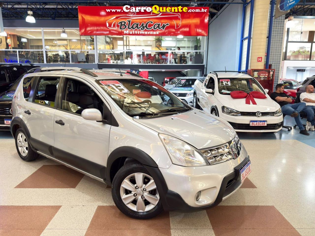 NISSAN LIVINA 1.8 SL X-GEAR 16V 2013 - Loja