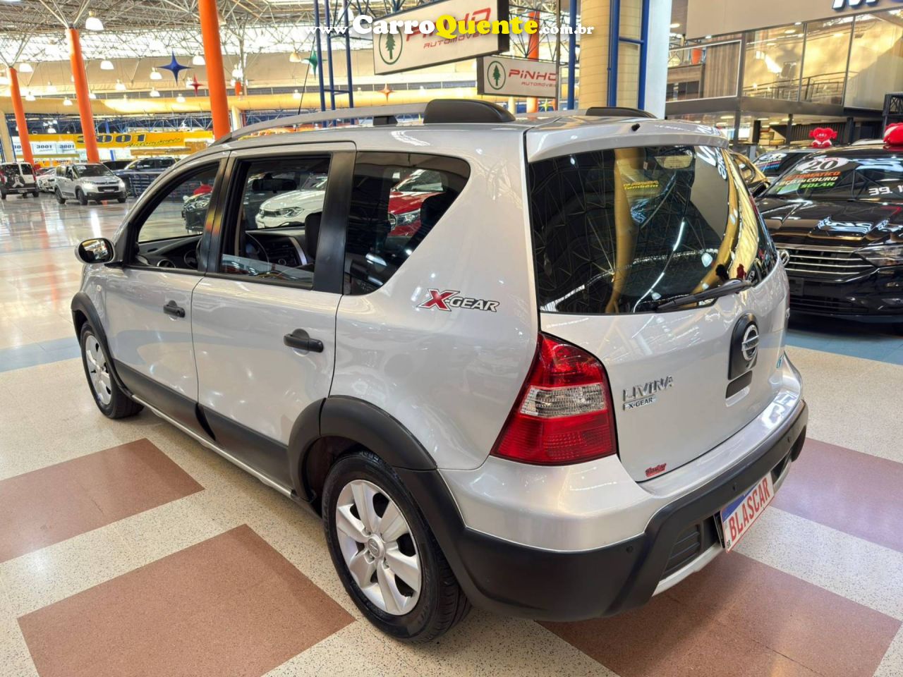 NISSAN LIVINA 1.8 SL X-GEAR 16V 2013 - Loja