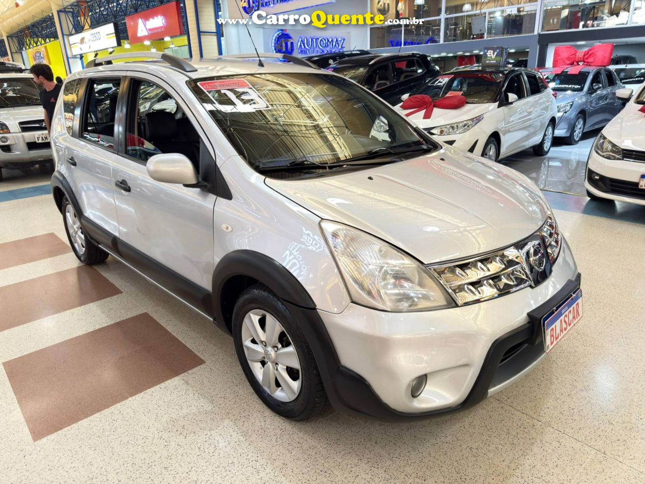 NISSAN LIVINA 1.8 SL X-GEAR 16V 2013 - Loja