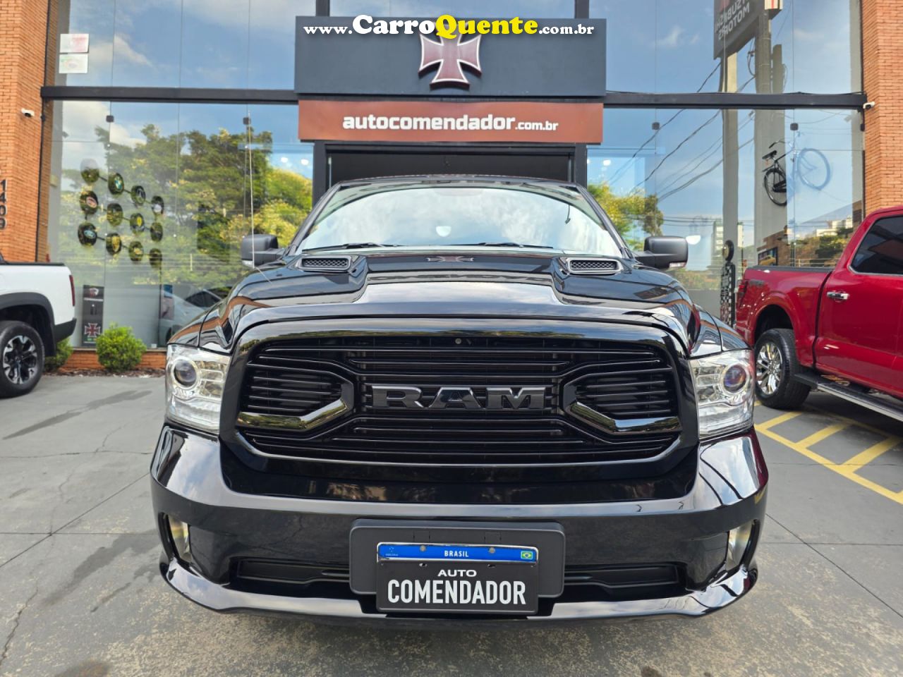 RAM   RAM CLASSIC LARAMIE NIGHT EDITION   PRETO 2022 5.7 GASOLINA - Loja