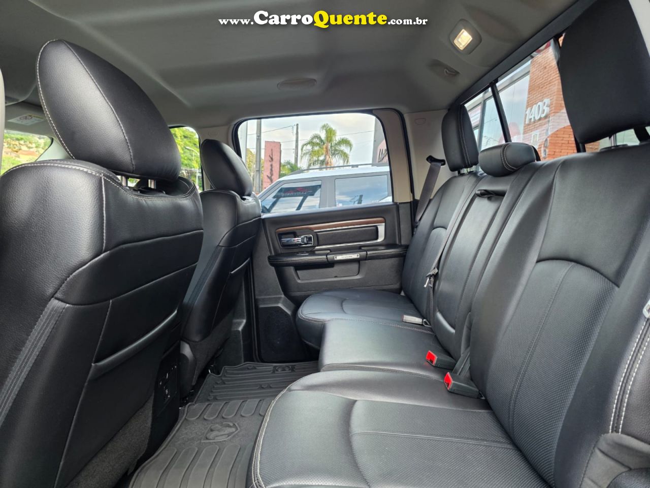 RAM   RAM CLASSIC LARAMIE NIGHT EDITION   PRETO 2022 5.7 GASOLINA - Loja