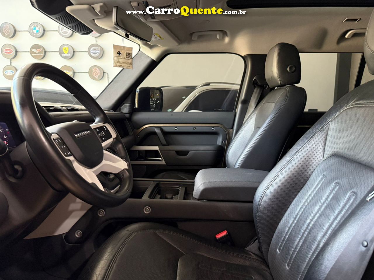 LAND ROVER   DEFENDER 110 2.0 TURBO SE SI4 AUT.   MARROM 2020 2.0 GASOLINA - Loja