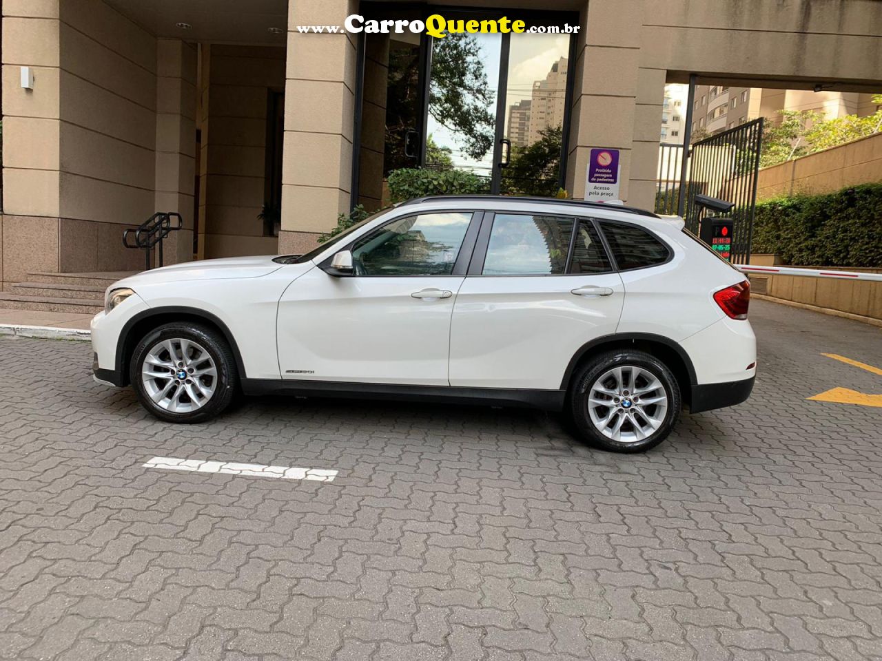 BMW   2.0 16V TURBO ACTIVEFLEX SDRIVE20I 4P AUTOMÁTICO   BRANCO 2015 2.0 FLEX - Loja