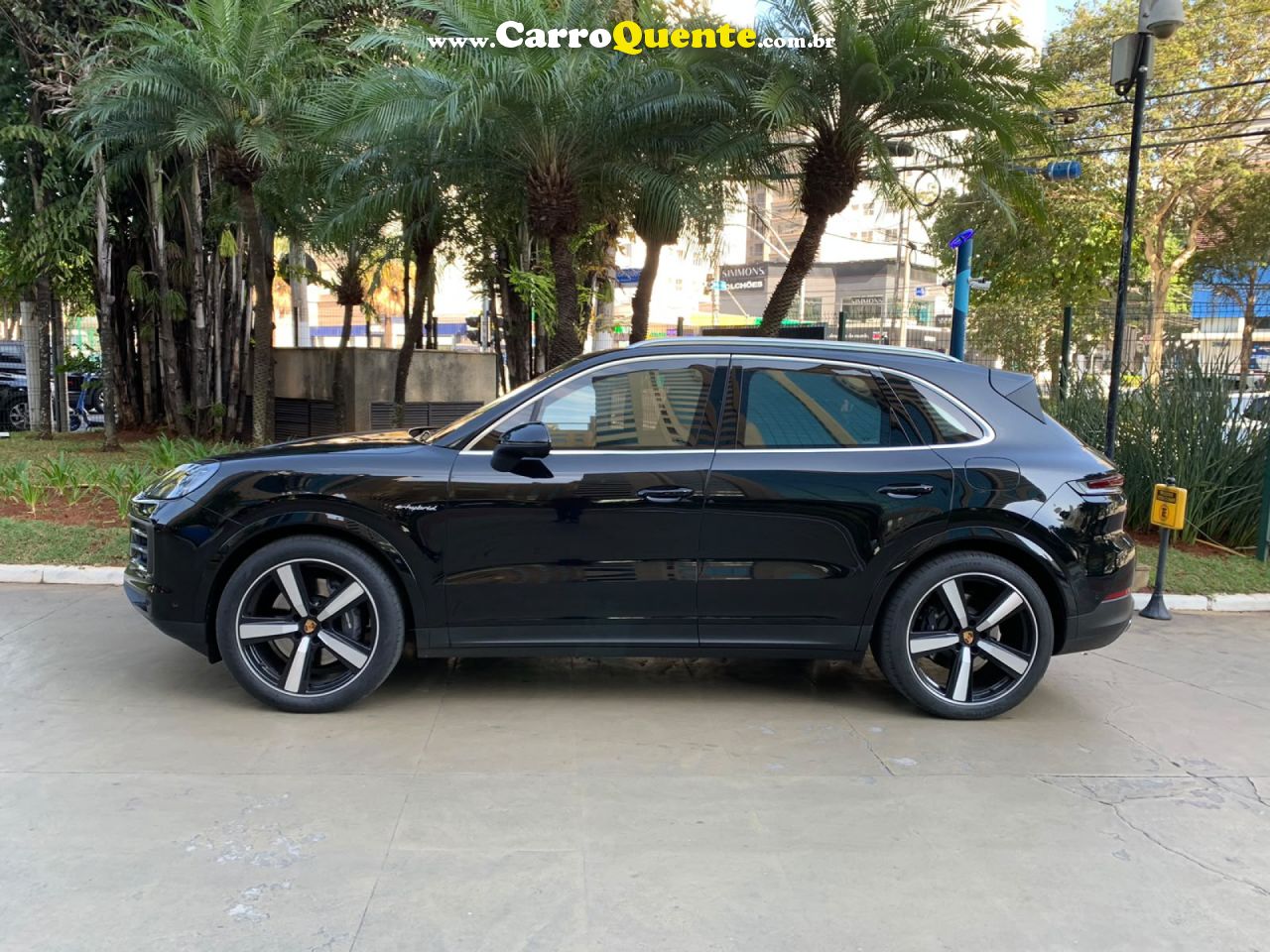 PORSCHE   3.0 V6 E-HYBRID AWD TIPTRONIC   PRETO 2025 3.0 GASOLINA E ELÉTRICO - Loja