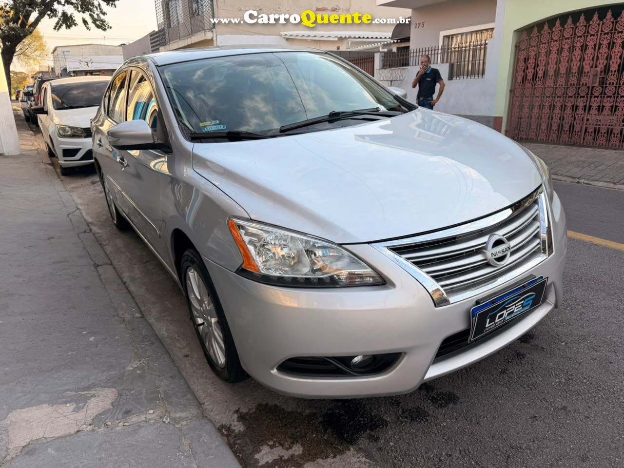NISSAN   SENTRA SL 2.0 2.0 FLEX FUEL 16V AUT.   PRATA 2012 2.0 FLEX - Loja
