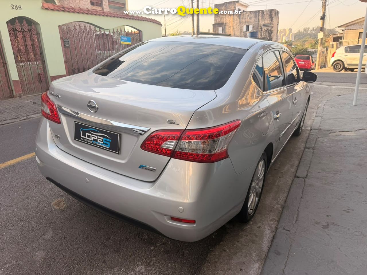 NISSAN   SENTRA SL 2.0 2.0 FLEX FUEL 16V AUT.   PRATA 2012 2.0 FLEX - Loja
