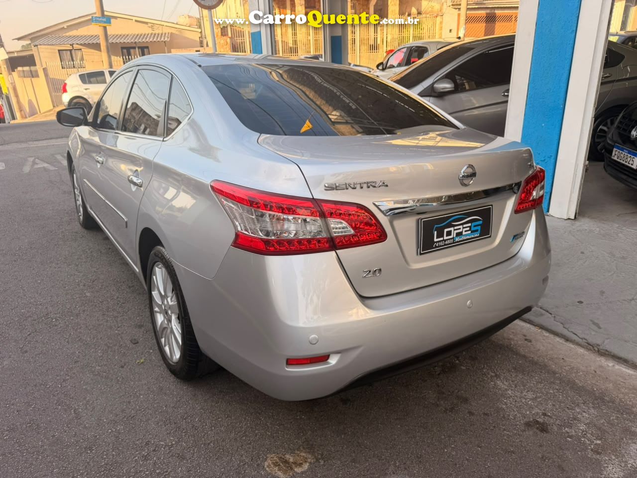 NISSAN   SENTRA SL 2.0 2.0 FLEX FUEL 16V AUT.   PRATA 2012 2.0 FLEX - Loja