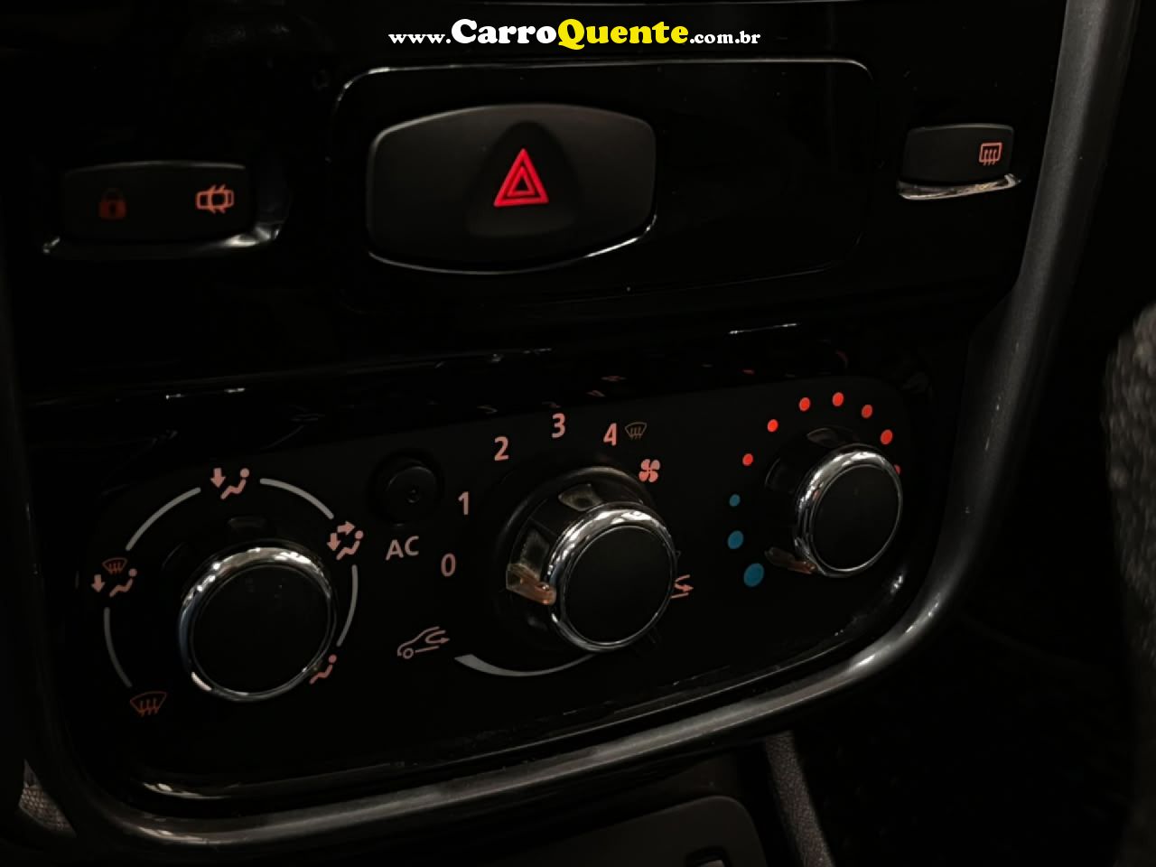 RENAULT   DUSTER DYNAMIQUE 1.6 FLEX 16V MEC.   PRATA 2013 1.6 FLEX - Loja