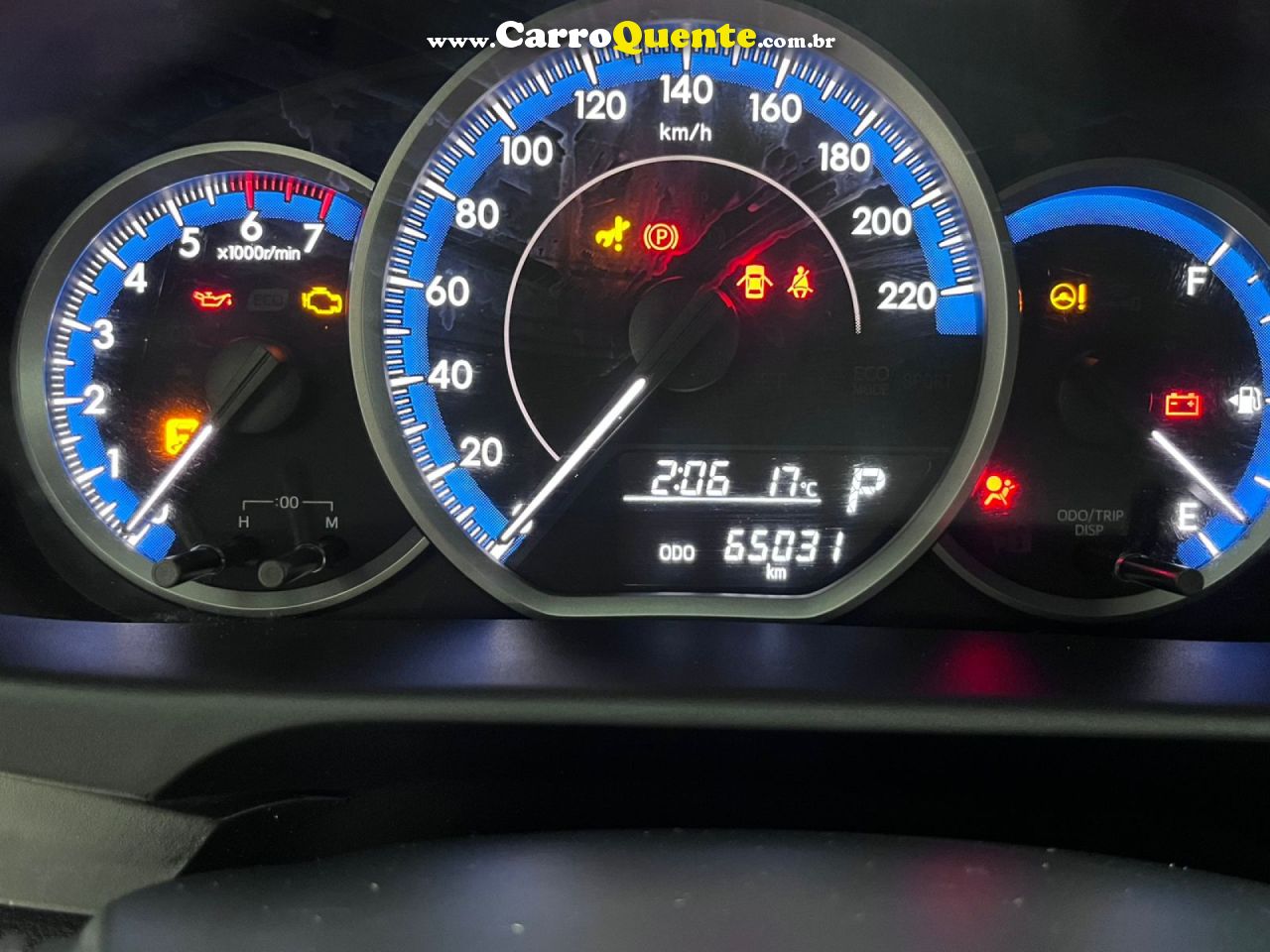 TOYOTA   YARIS XL SEDAN 1.5 FLEX 16V 4P AUT.   PRATA 2023 1.5 FLEX - Loja