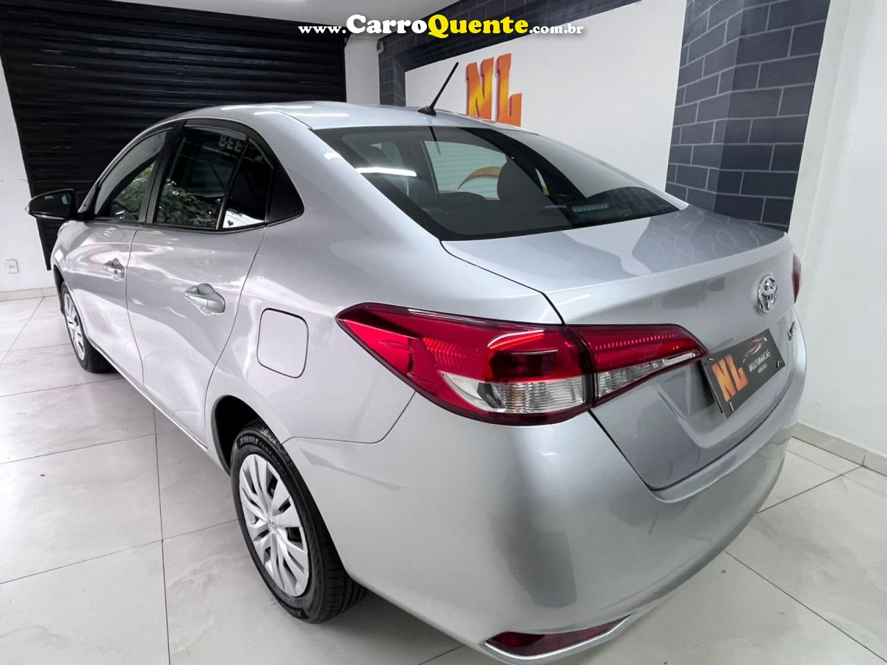 TOYOTA   YARIS XL SEDAN 1.5 FLEX 16V 4P AUT.   PRATA 2023 1.5 FLEX - Loja