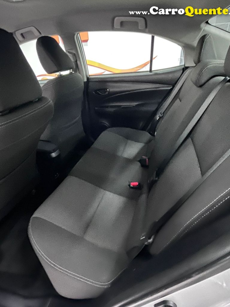 TOYOTA   YARIS XL SEDAN 1.5 FLEX 16V 4P AUT.   PRATA 2023 1.5 FLEX - Loja