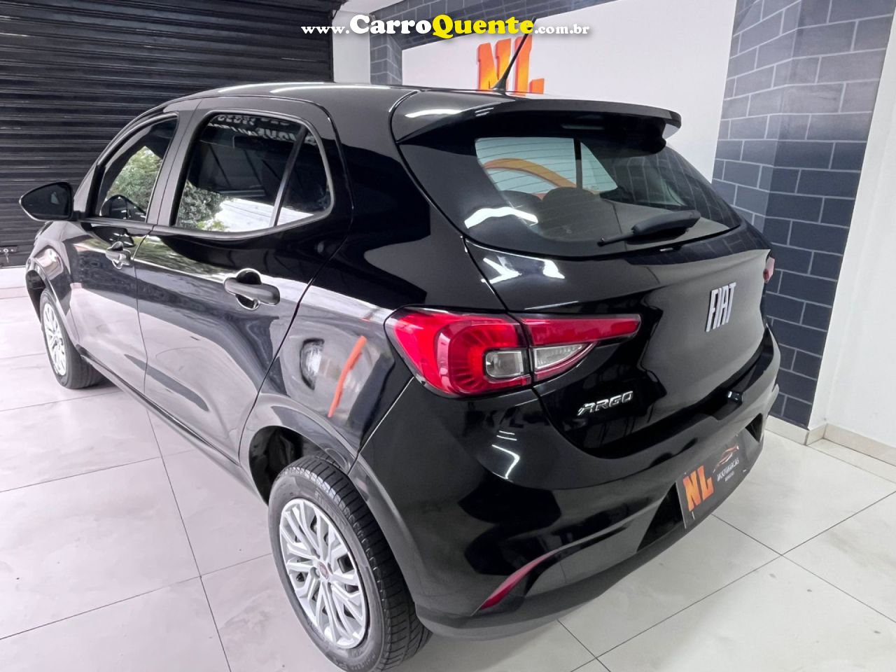 FIAT   ARGO 1.0 6V FLEX.   PRETO 2023 1.0 FLEX - Loja