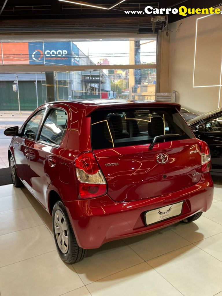 TOYOTA   ETIOS XS 1.5 FLEX 16V 5P MEC.   VERMELHO 2016 1.5 FLEX - Loja