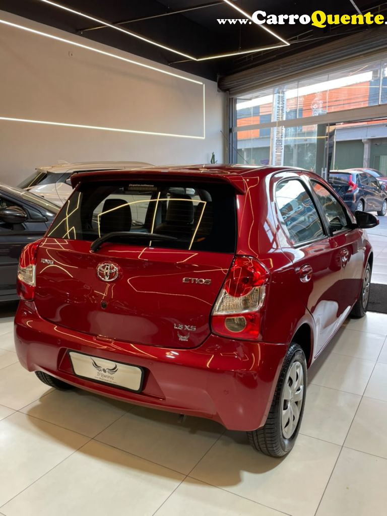 TOYOTA   ETIOS XS 1.5 FLEX 16V 5P MEC.   VERMELHO 2016 1.5 FLEX - Loja