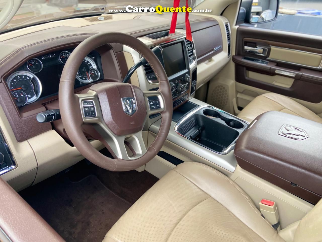 RAM   2500 LARAMIE  6.7 TDI  CD 4X4 DIESEL   PRETO 2016 6.7 DIESEL - Loja