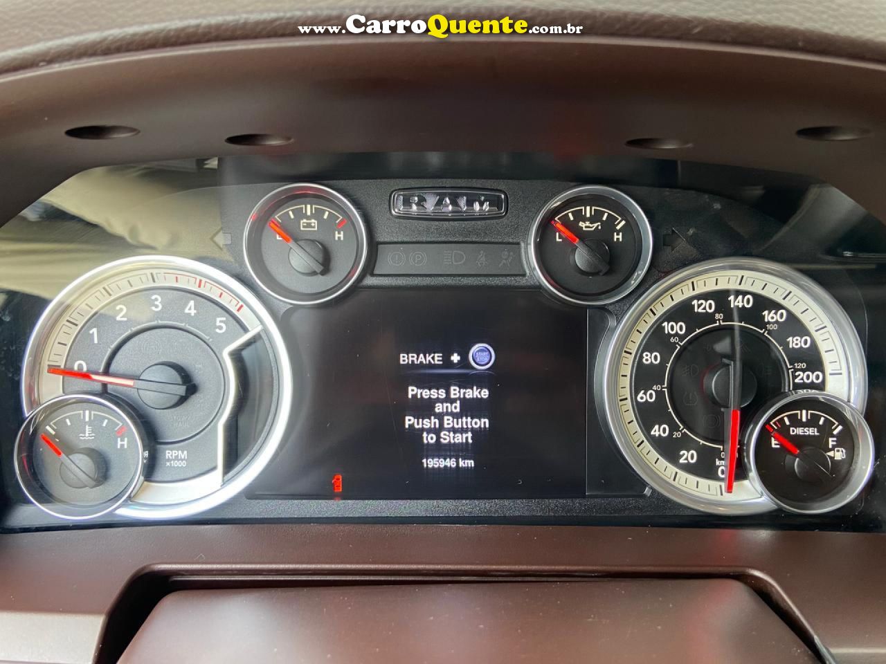 RAM   2500 LARAMIE  6.7 TDI  CD 4X4 DIESEL   PRETO 2016 6.7 DIESEL - Loja