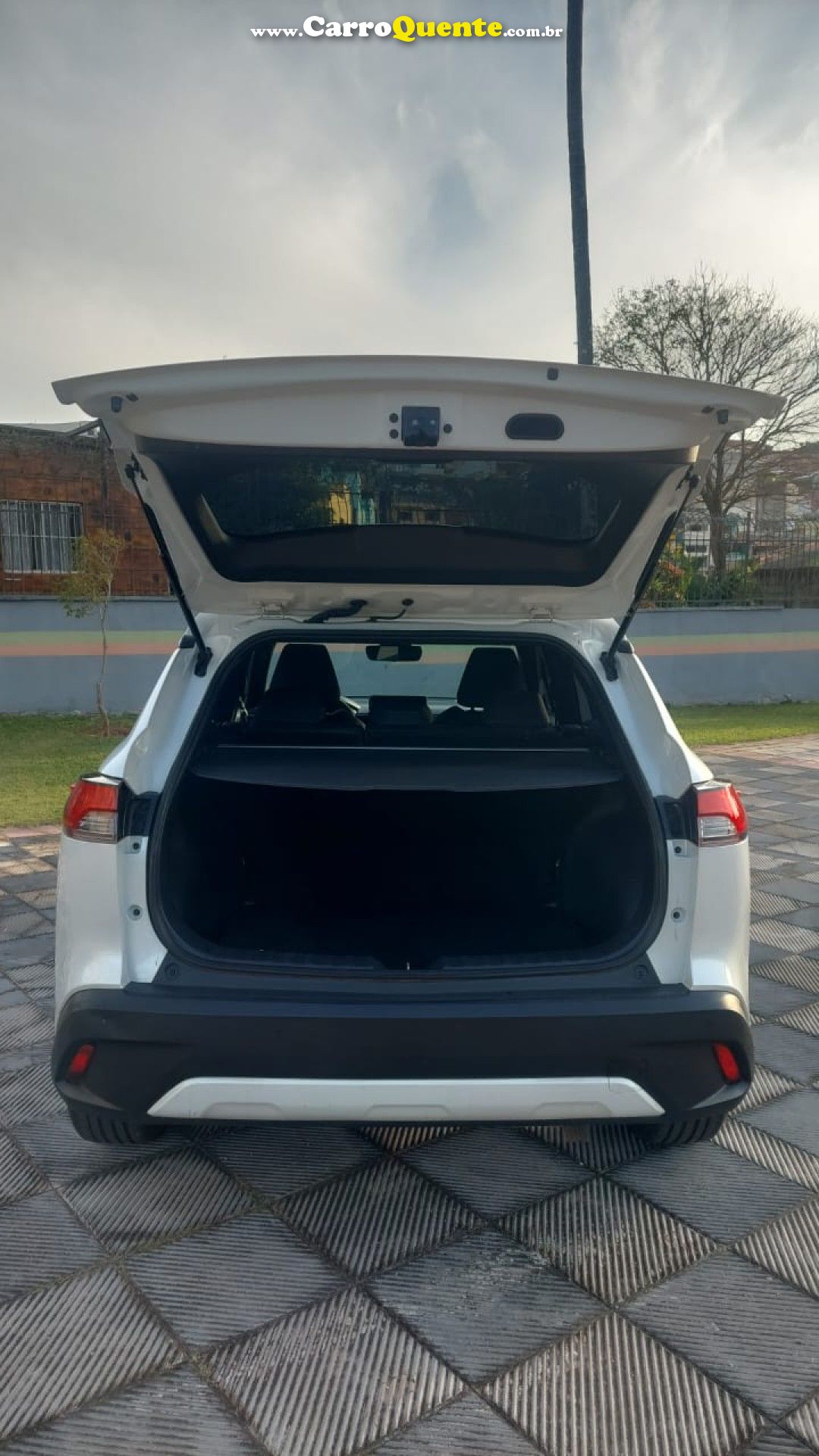TOYOTA   COROLLA CROSS XRV 1.8 16V AUT.(HYBRID)   BRANCO 2023 1.8 FLEX E ELÉTRICO - Loja