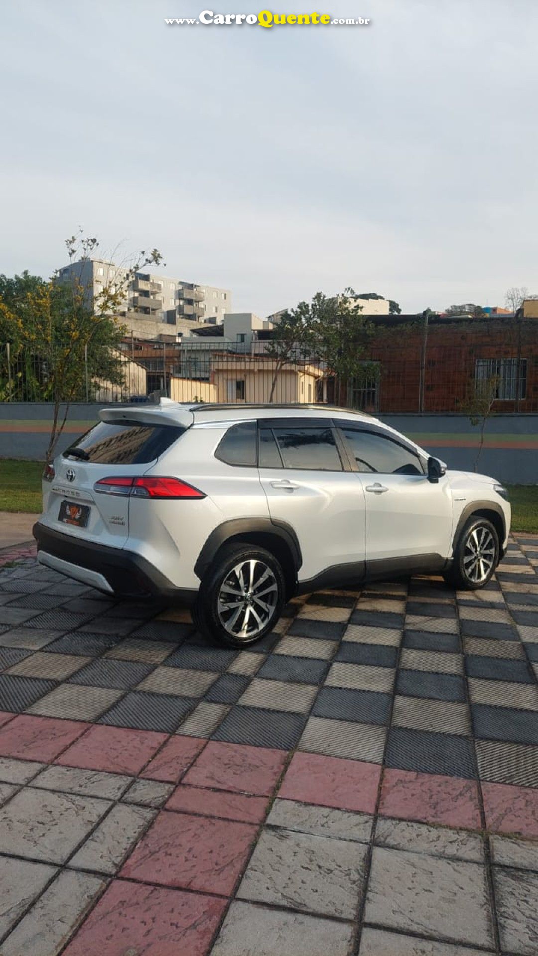 TOYOTA   COROLLA CROSS XRV 1.8 16V AUT.(HYBRID)   BRANCO 2023 1.8 FLEX E ELÉTRICO - Loja