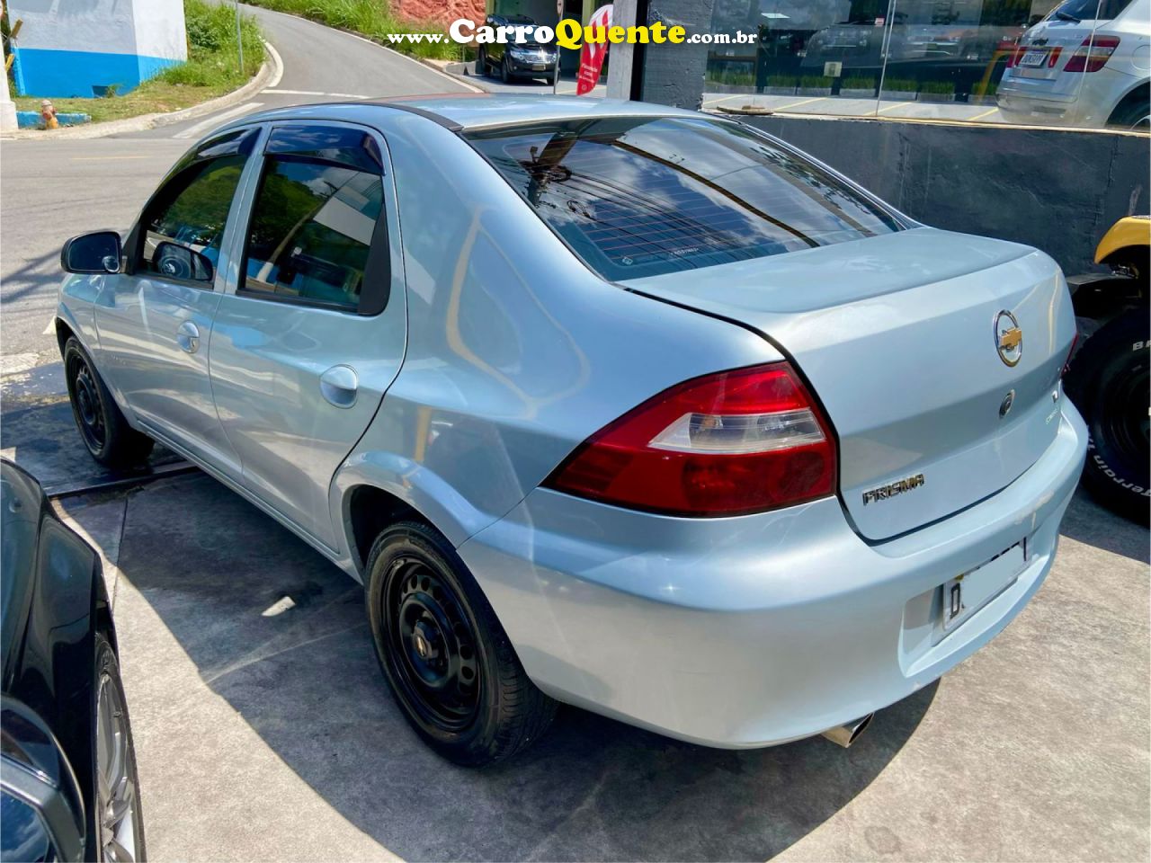 CHEVROLET   PRISMA  SED. MAXX LT 1.4 8V ECONOF. 4P   PRATA 2010 1.4 GASOLINA - Loja