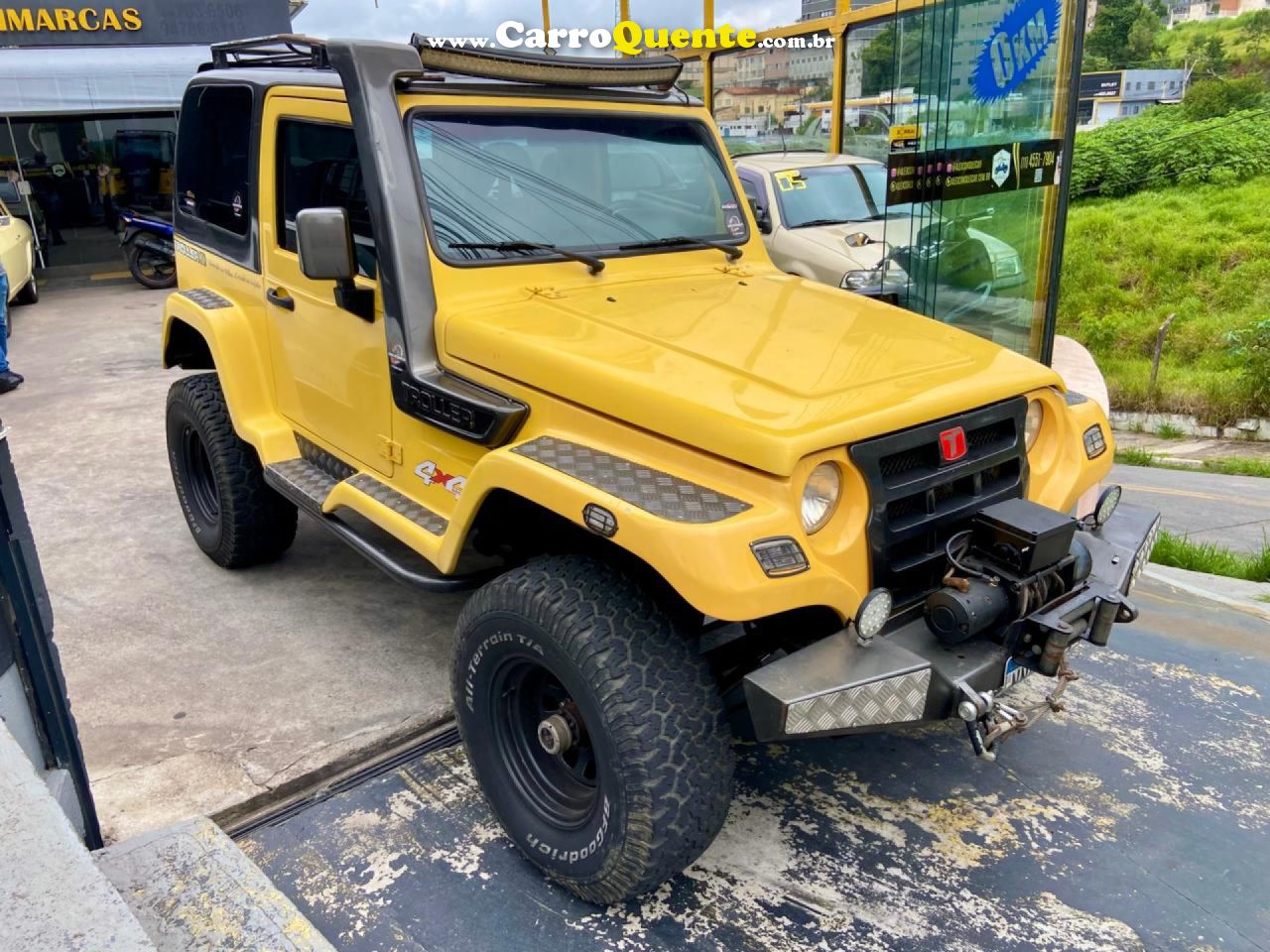 TROLLER   T-4 4X4 3.0 TB INT. CAP. RÍGIDA DIESEL   AMARELO 2009 3.0 DIESEL - Loja