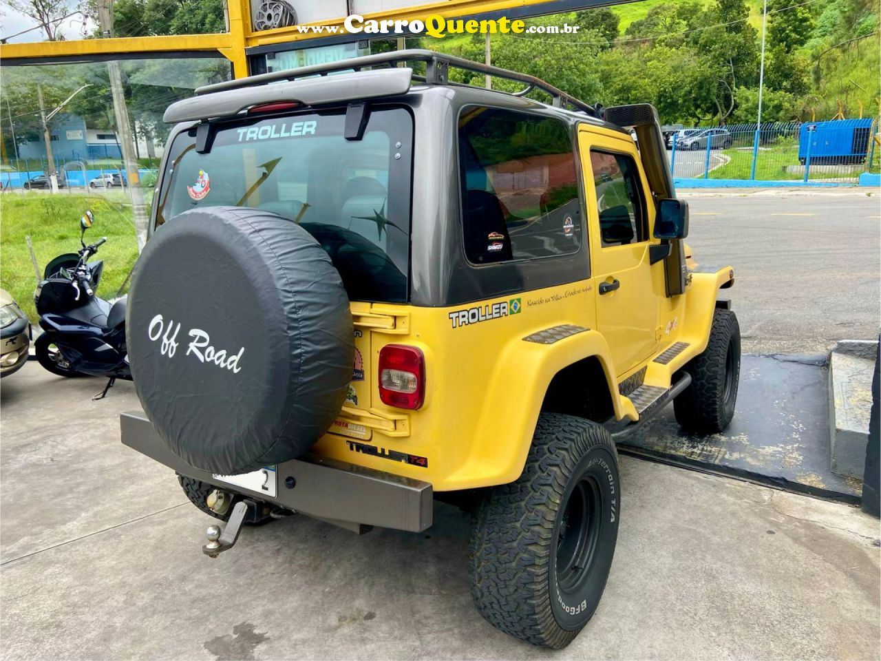 TROLLER   T-4 4X4 3.0 TB INT. CAP. RÍGIDA DIESEL   AMARELO 2009 3.0 DIESEL - Loja