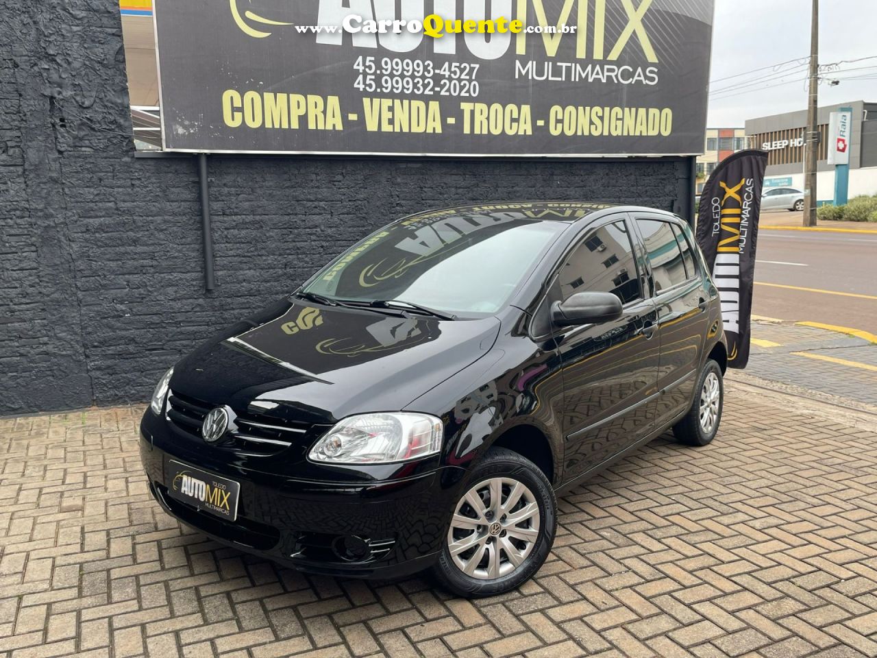 VOLKSWAGEN   FOX PLUS 1.6MI 1.6MI TOTAL FLEX 8V 4P   PRETO 2004 1.6 FLEX - Loja