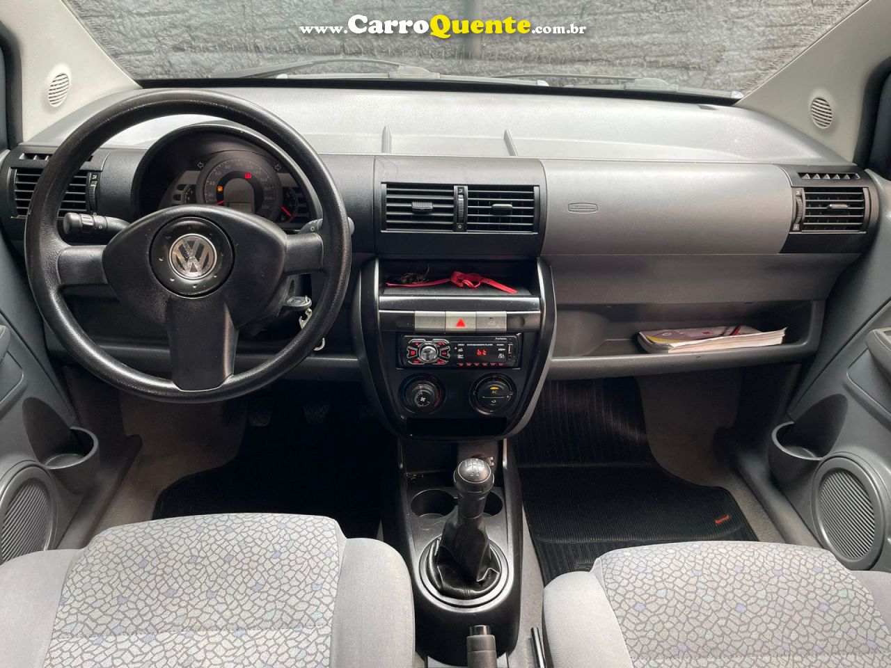 VOLKSWAGEN   FOX PLUS 1.6MI 1.6MI TOTAL FLEX 8V 4P   PRETO 2004 1.6 FLEX - Loja