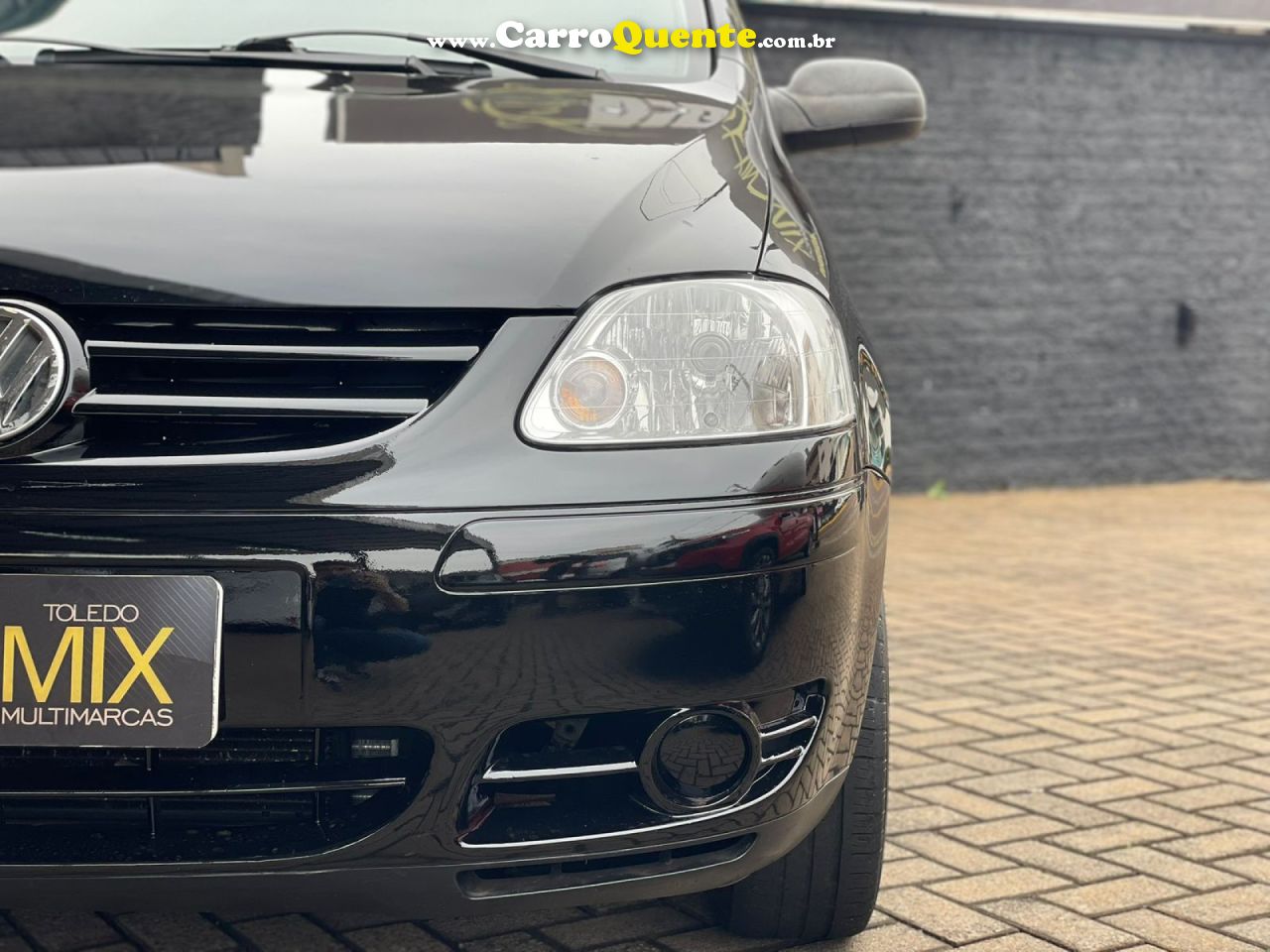 VOLKSWAGEN   FOX PLUS 1.6MI 1.6MI TOTAL FLEX 8V 4P   PRETO 2004 1.6 FLEX - Loja