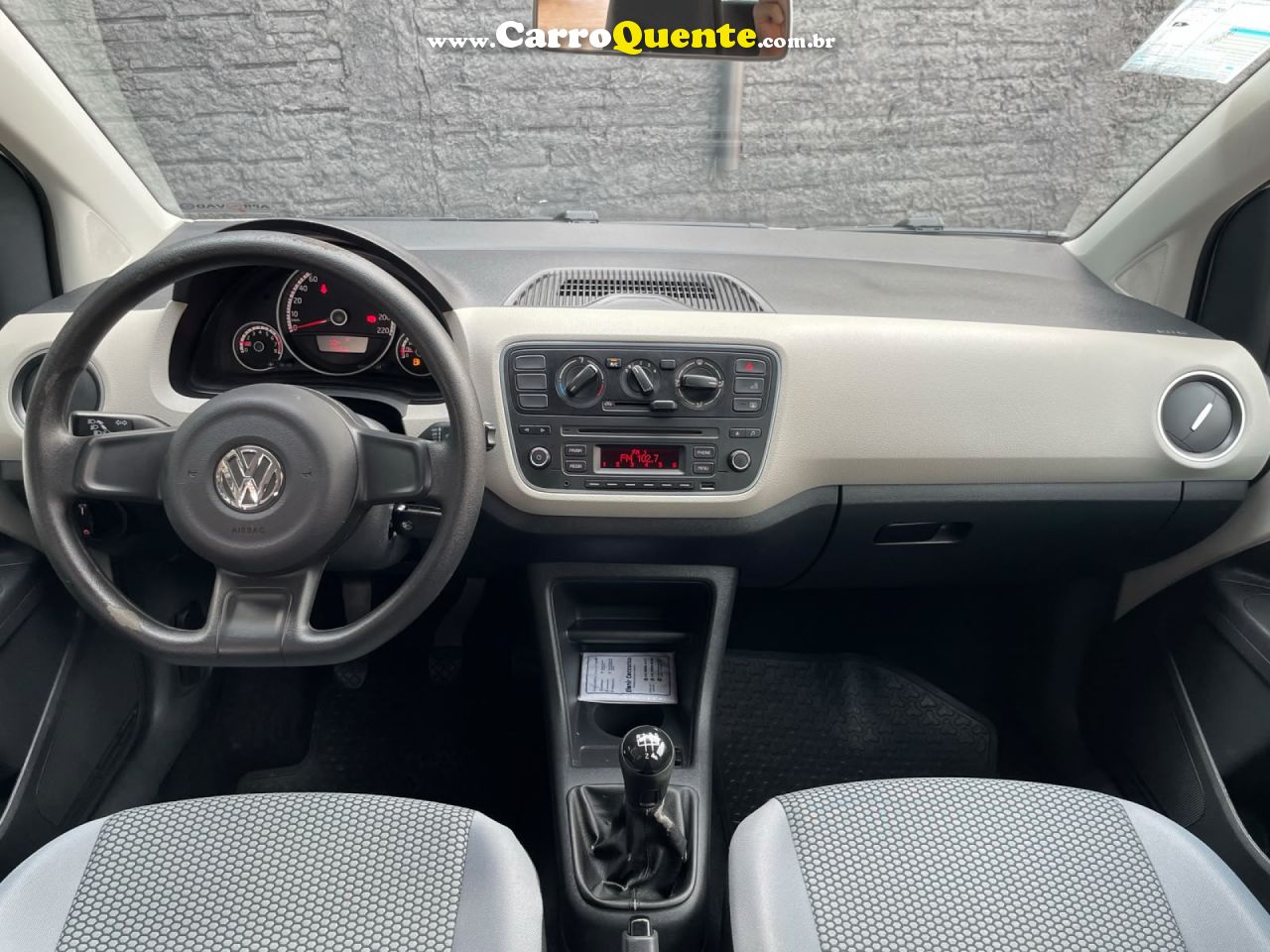 VOLKSWAGEN   UP! MOVE 1.0 TSI TOTAL FLEX 12V 5P   BRANCO 2016 1.0 FLEX - Loja