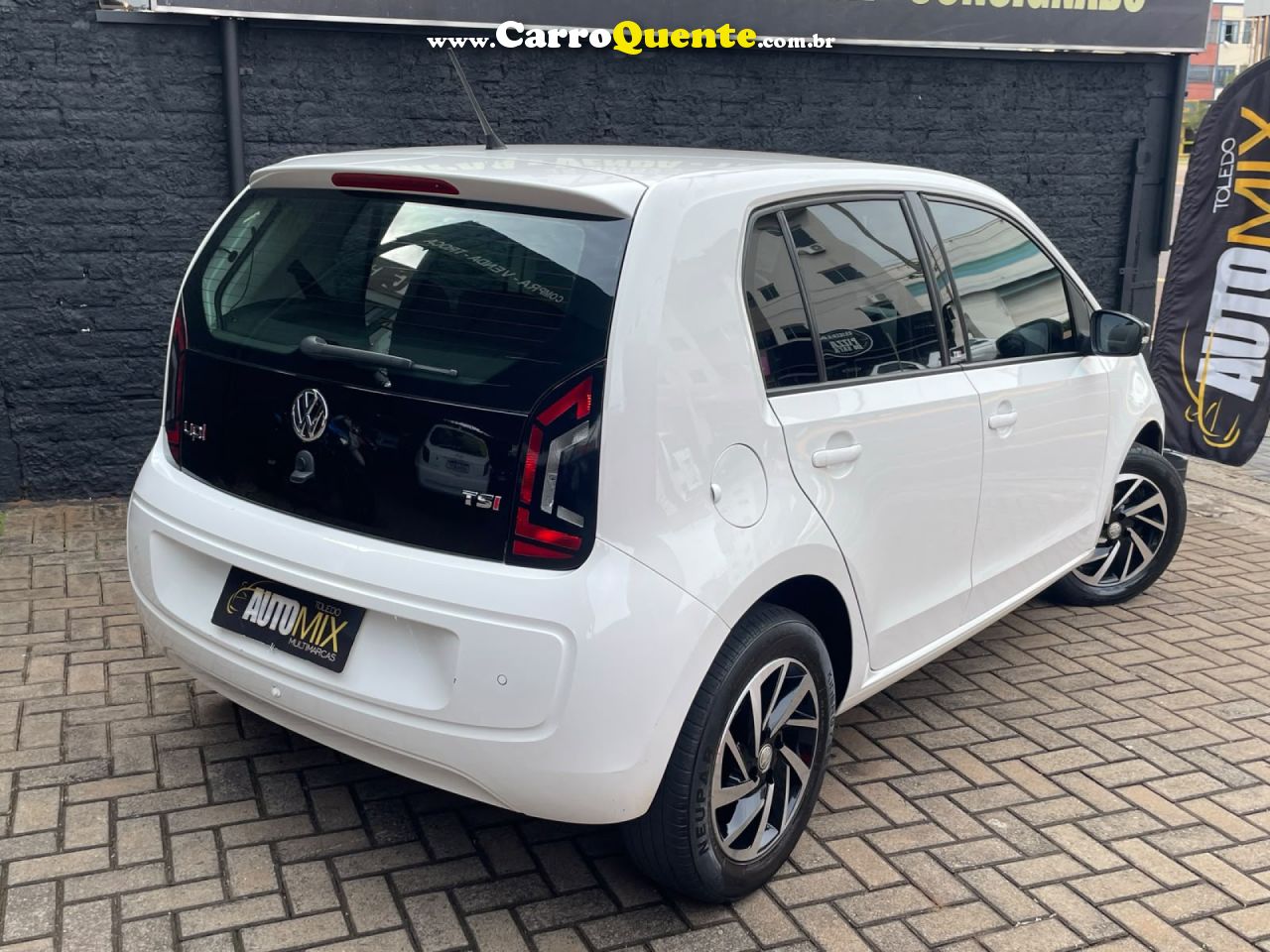 VOLKSWAGEN   UP! MOVE 1.0 TSI TOTAL FLEX 12V 5P   BRANCO 2016 1.0 FLEX - Loja