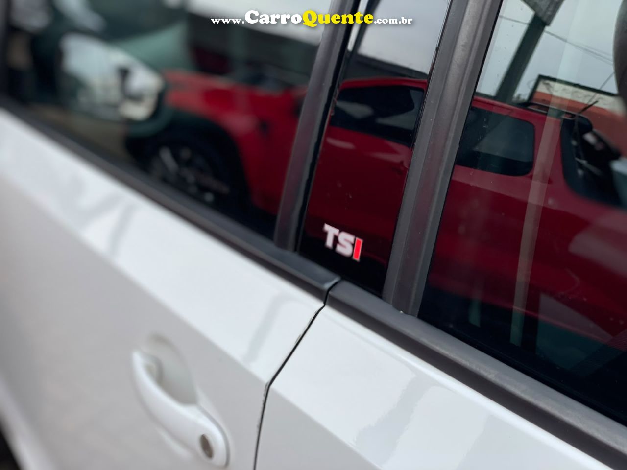 VOLKSWAGEN   UP! MOVE 1.0 TSI TOTAL FLEX 12V 5P   BRANCO 2016 1.0 FLEX - Loja