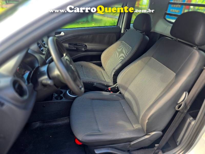 Saveiro 1.6 Mi Total Flex 8V CE 2014/2014 VolksWagen - Loja